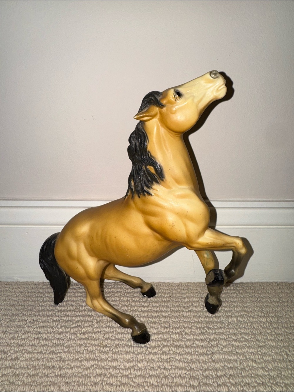 Diablo Buckskin Horse Figurine in Golden Tan- breyer traditional vintage